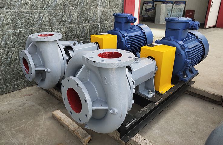Fluoroplastic self-priming pumps